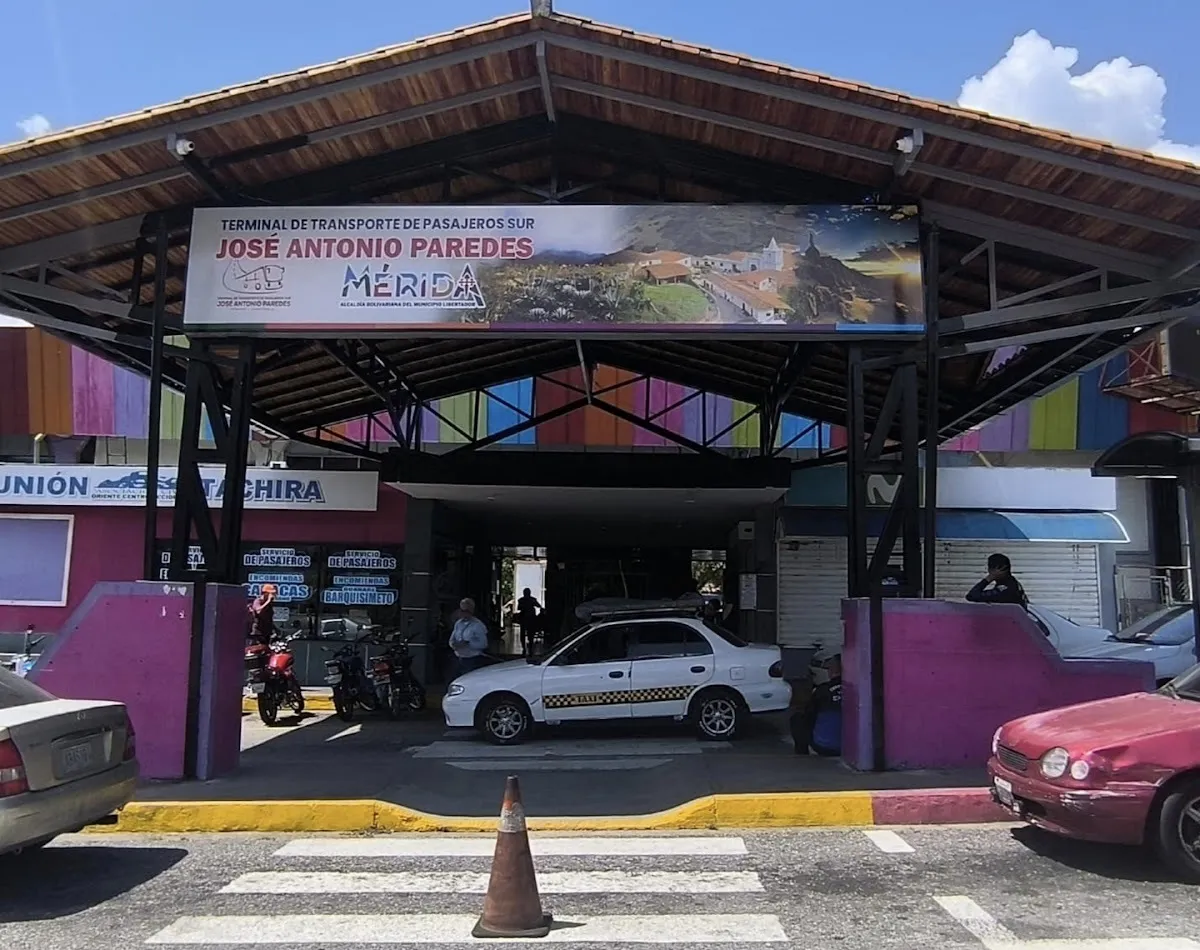 Fachada del Terminal Sur de Mérida